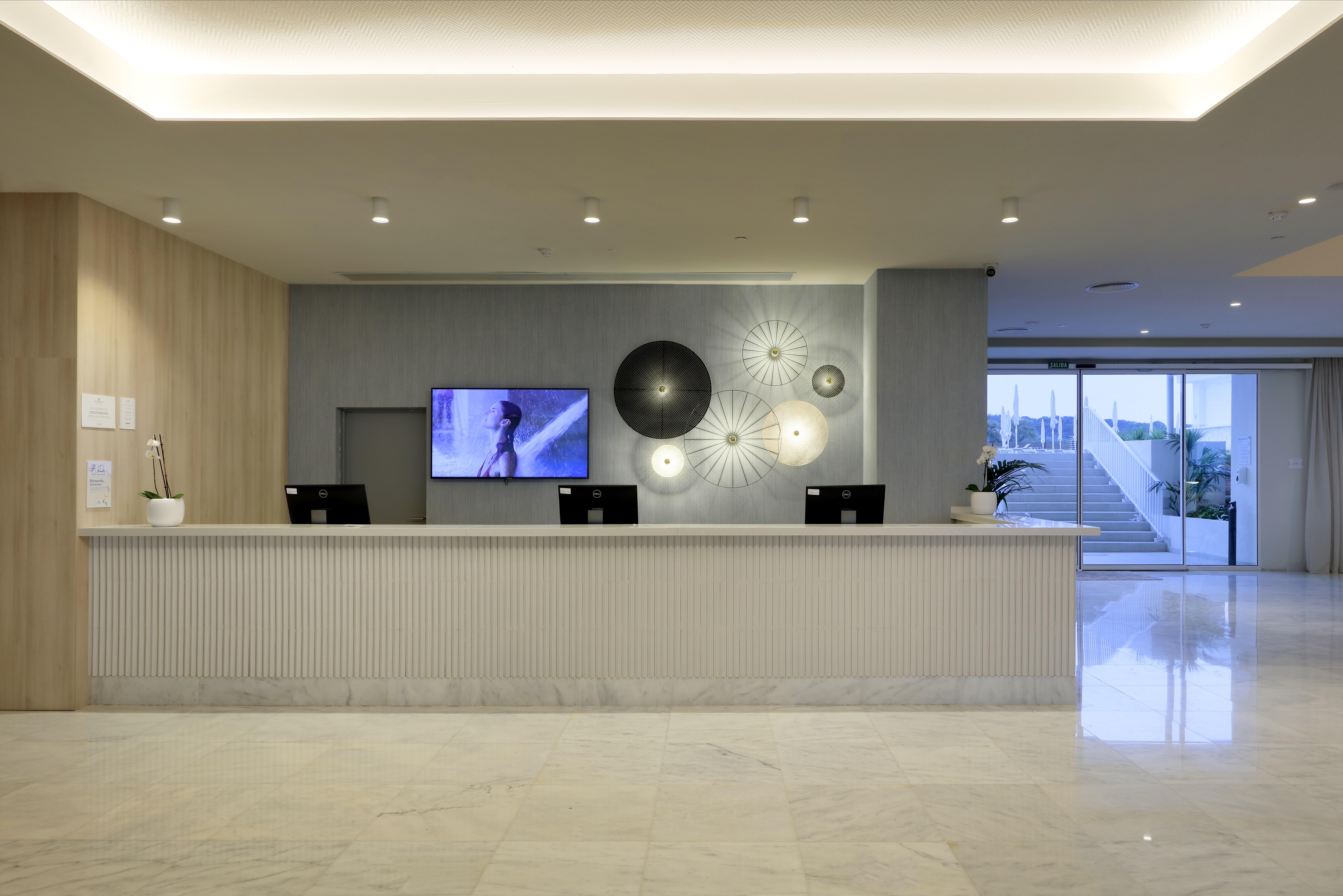 Palladium Hotel Menorca Arenal d'en Castell Esterno foto