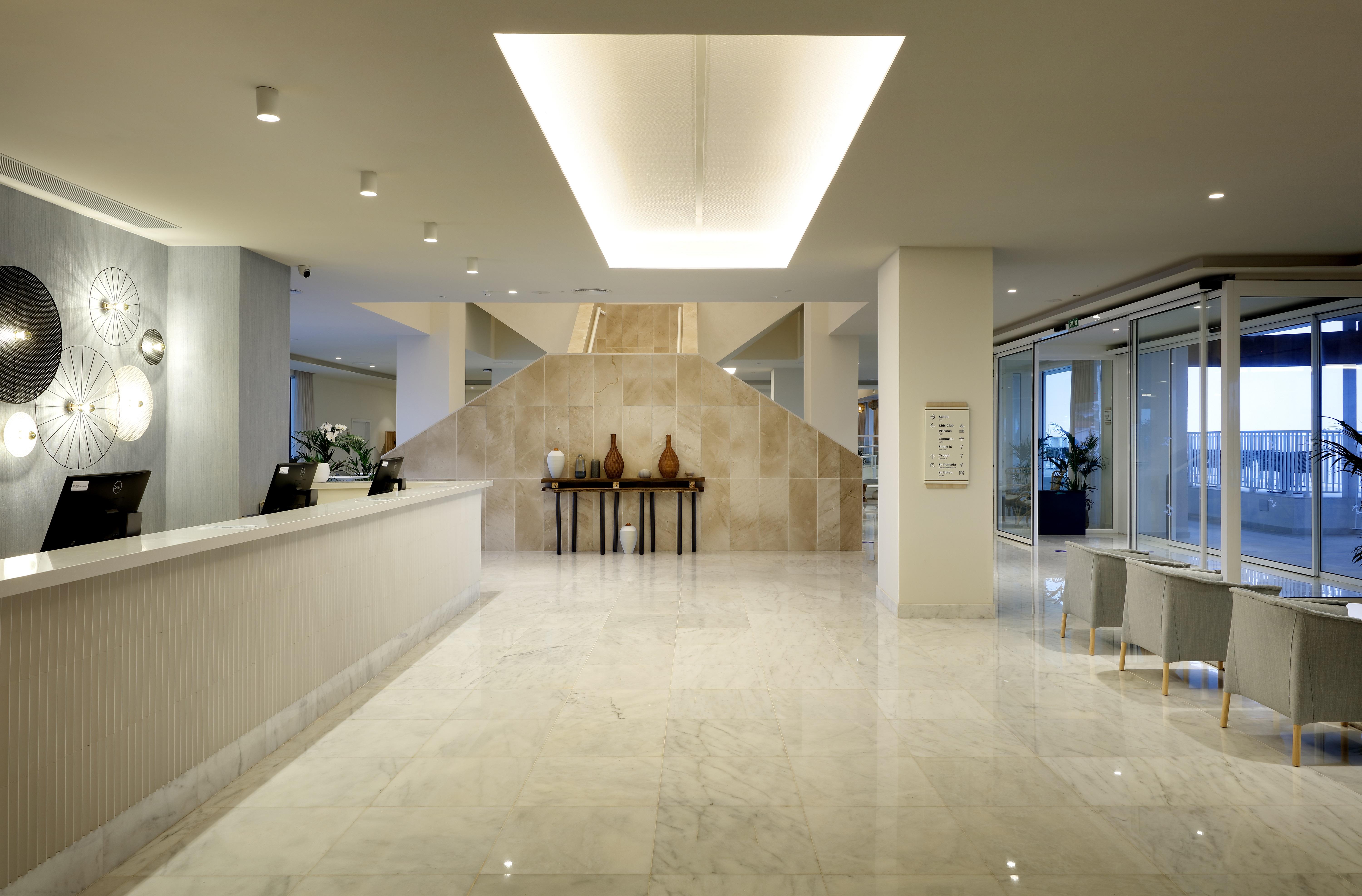 Palladium Hotel Menorca Arenal d'en Castell Esterno foto
