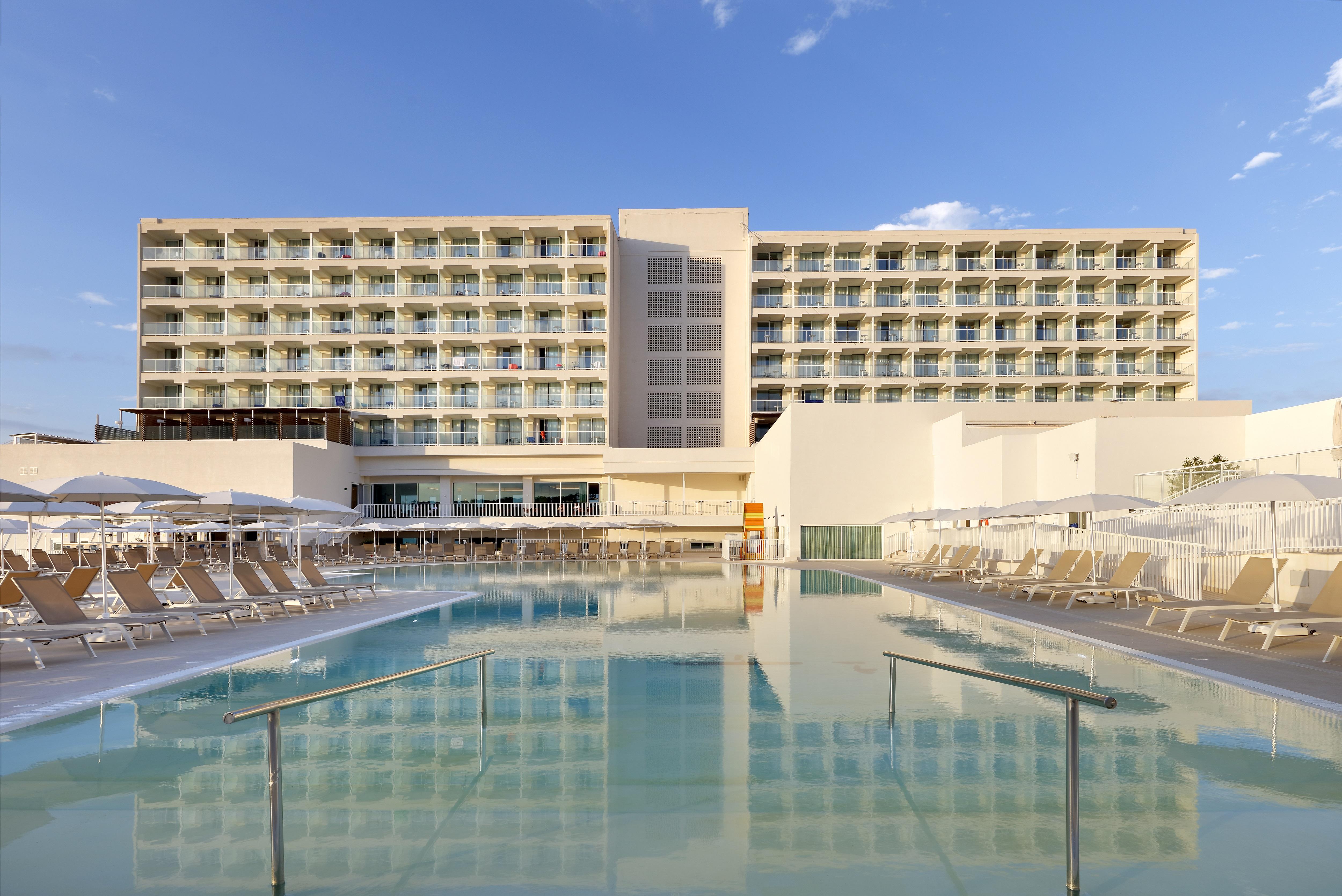 Palladium Hotel Menorca Arenal d'en Castell Esterno foto