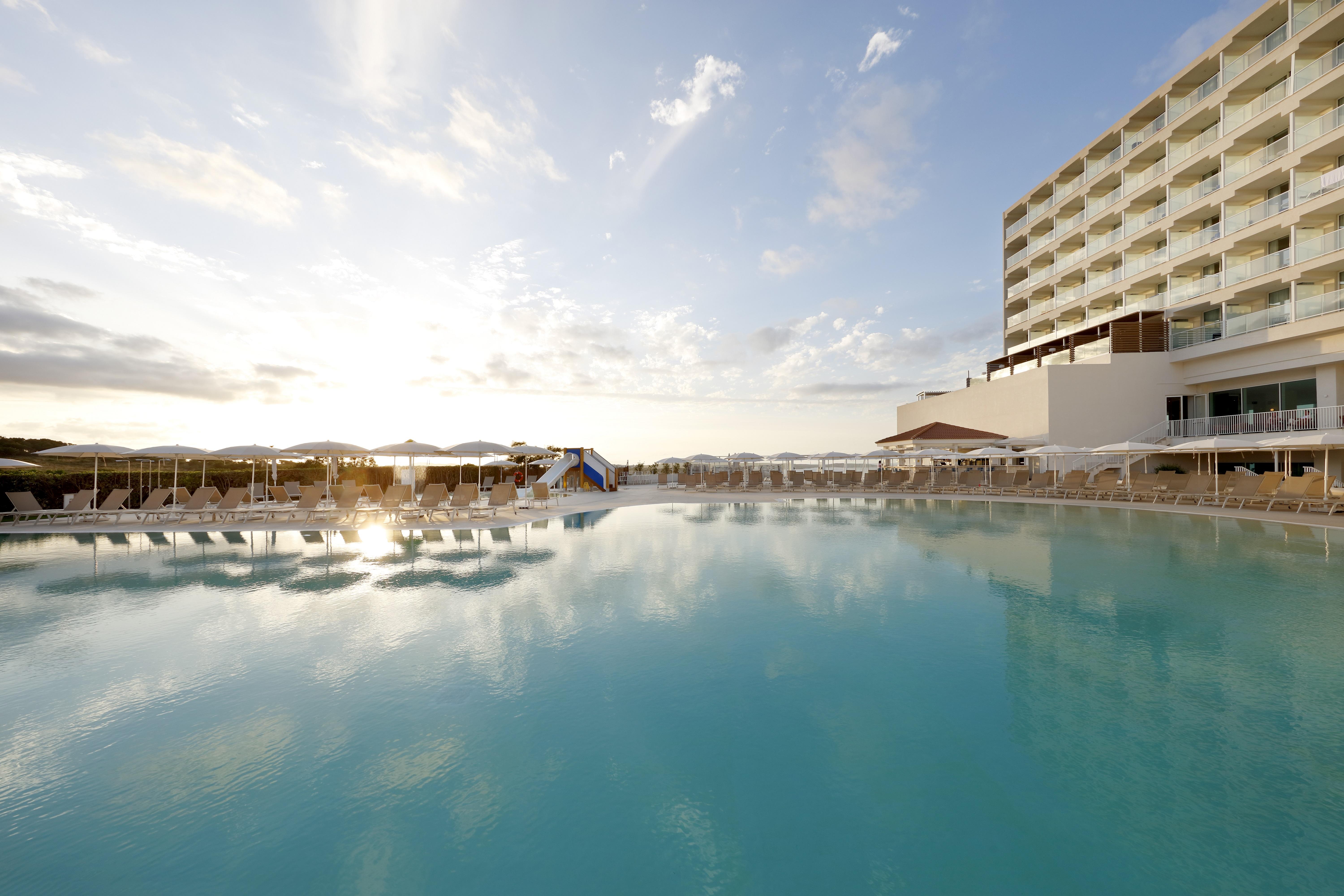 Palladium Hotel Menorca Arenal d'en Castell Esterno foto