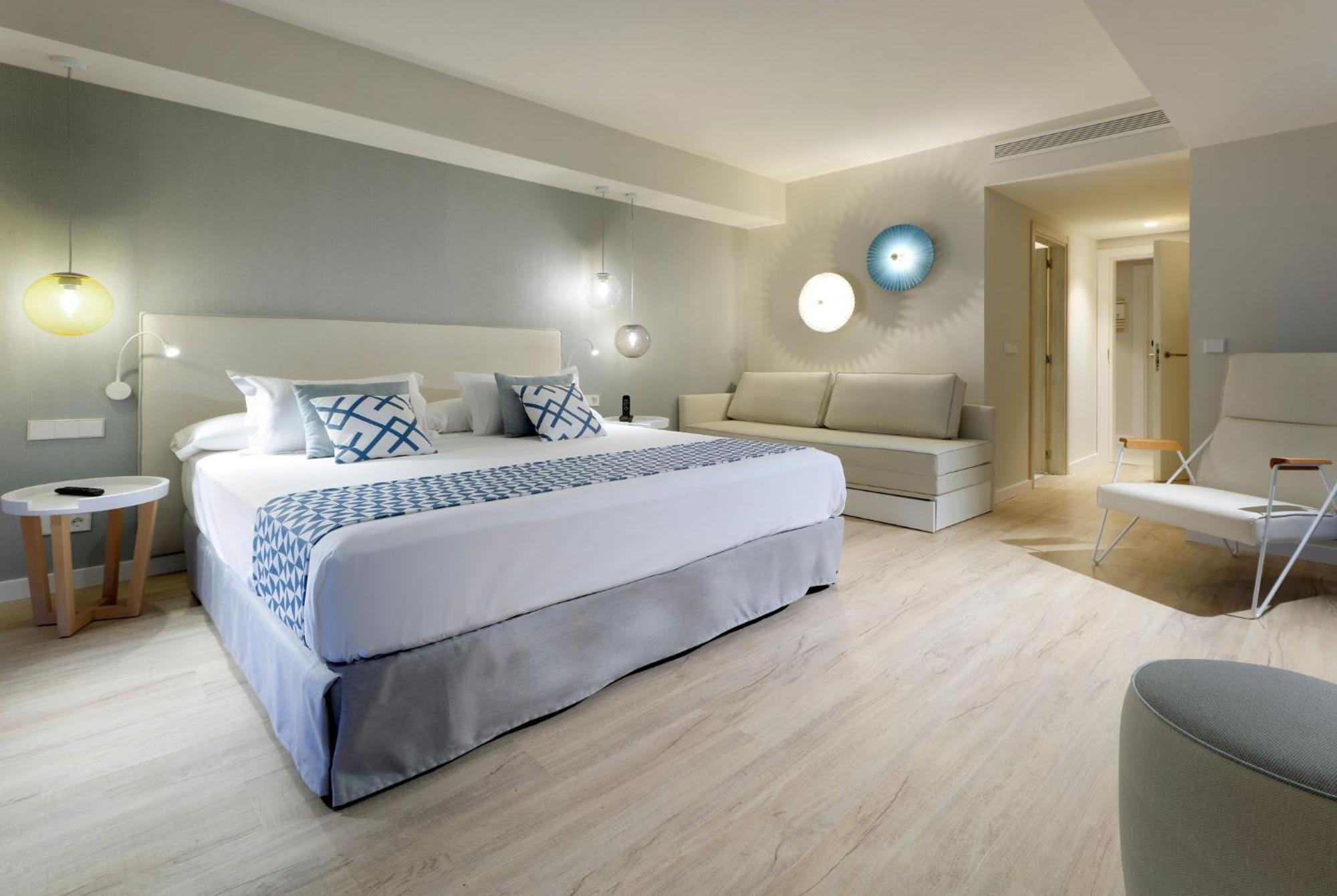 Palladium Hotel Menorca Arenal d'en Castell Esterno foto